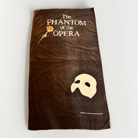1988 Phantom of the Opera Vintage Beach Towel 32" x 56" Small Tear - Picture 1 of 5